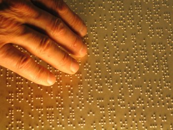 Nauja paslauga – Brailio rašto leidinių išdavimas pagal poreikį